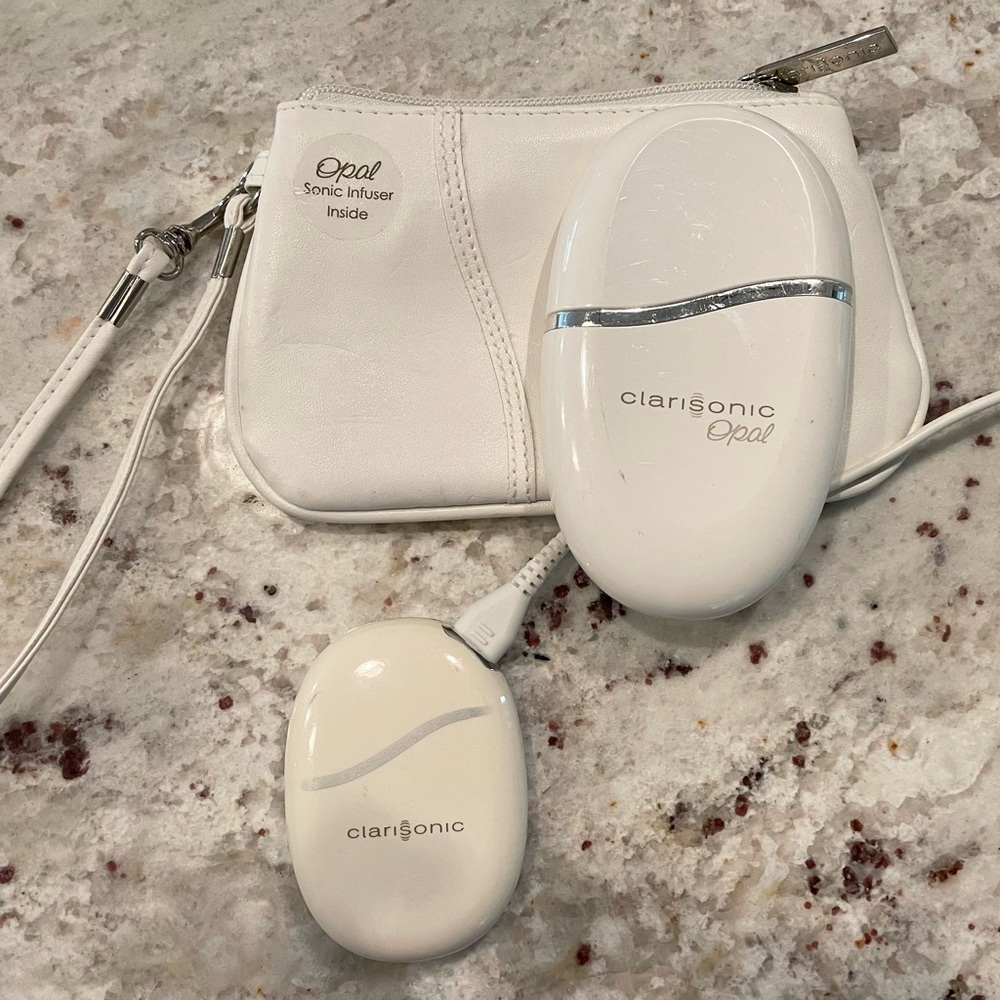 Clarisonic Opal Sonic Infuser Set in White and Cream